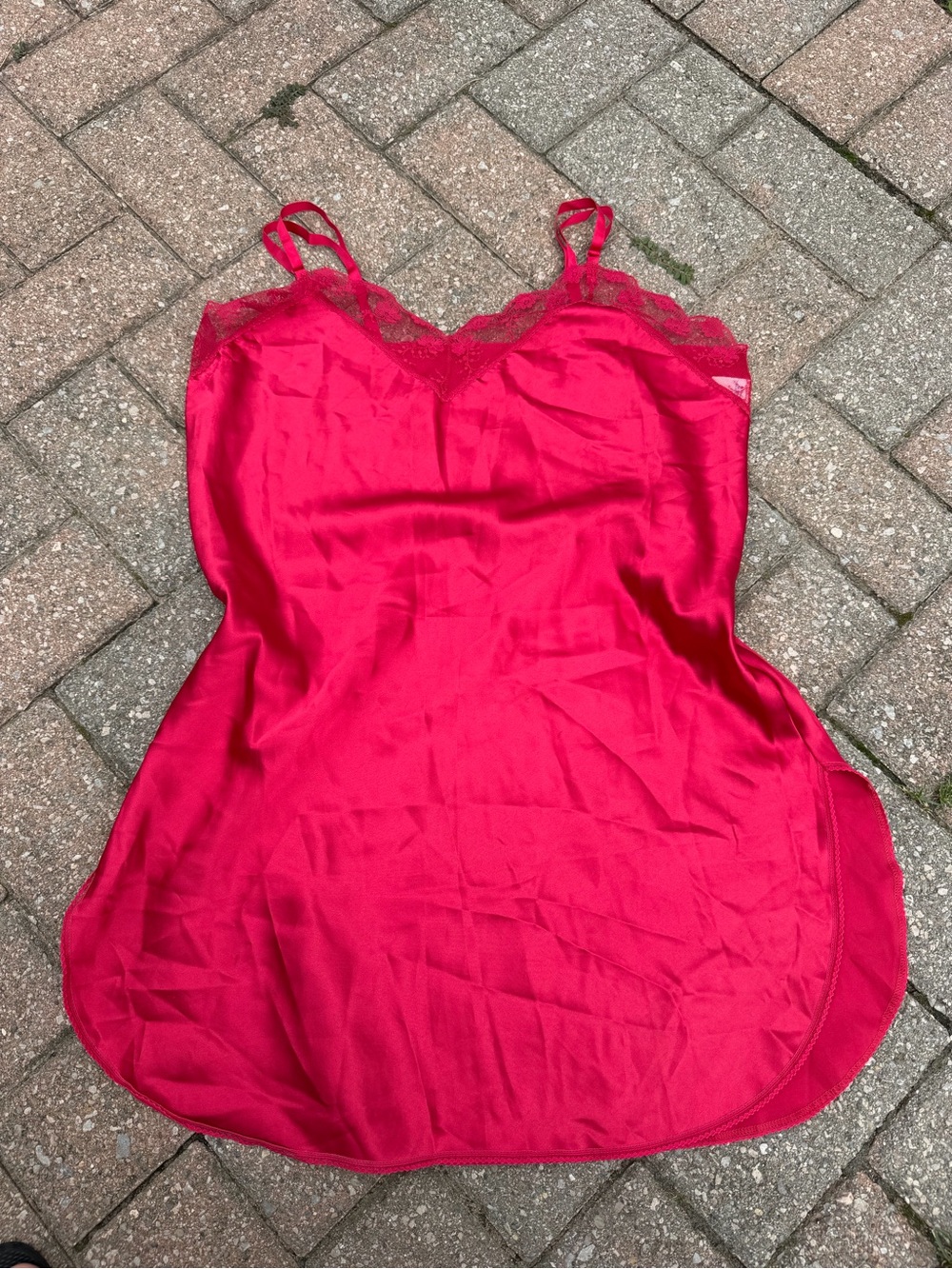 VTG Pinkish/Red Slip Size Large